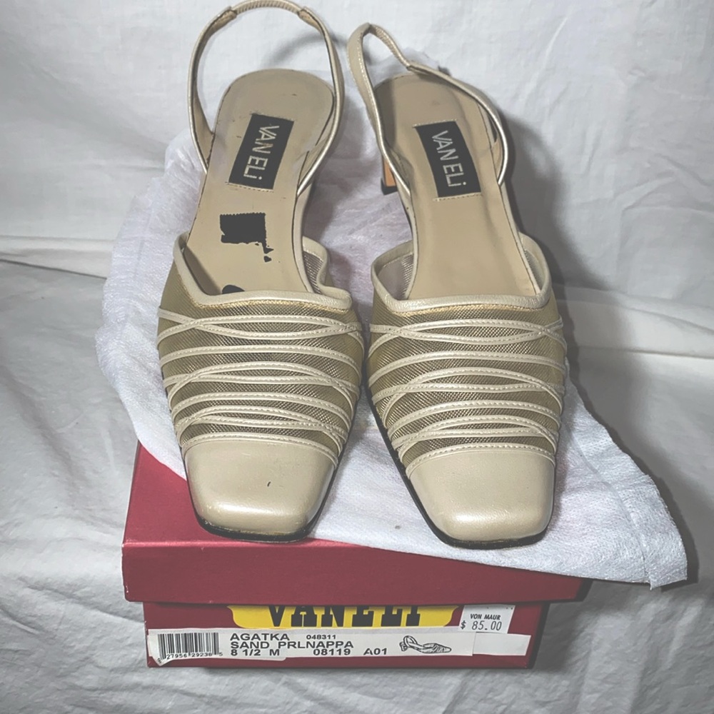 VANELI Sand Color size 8 1/2 m women’s heels